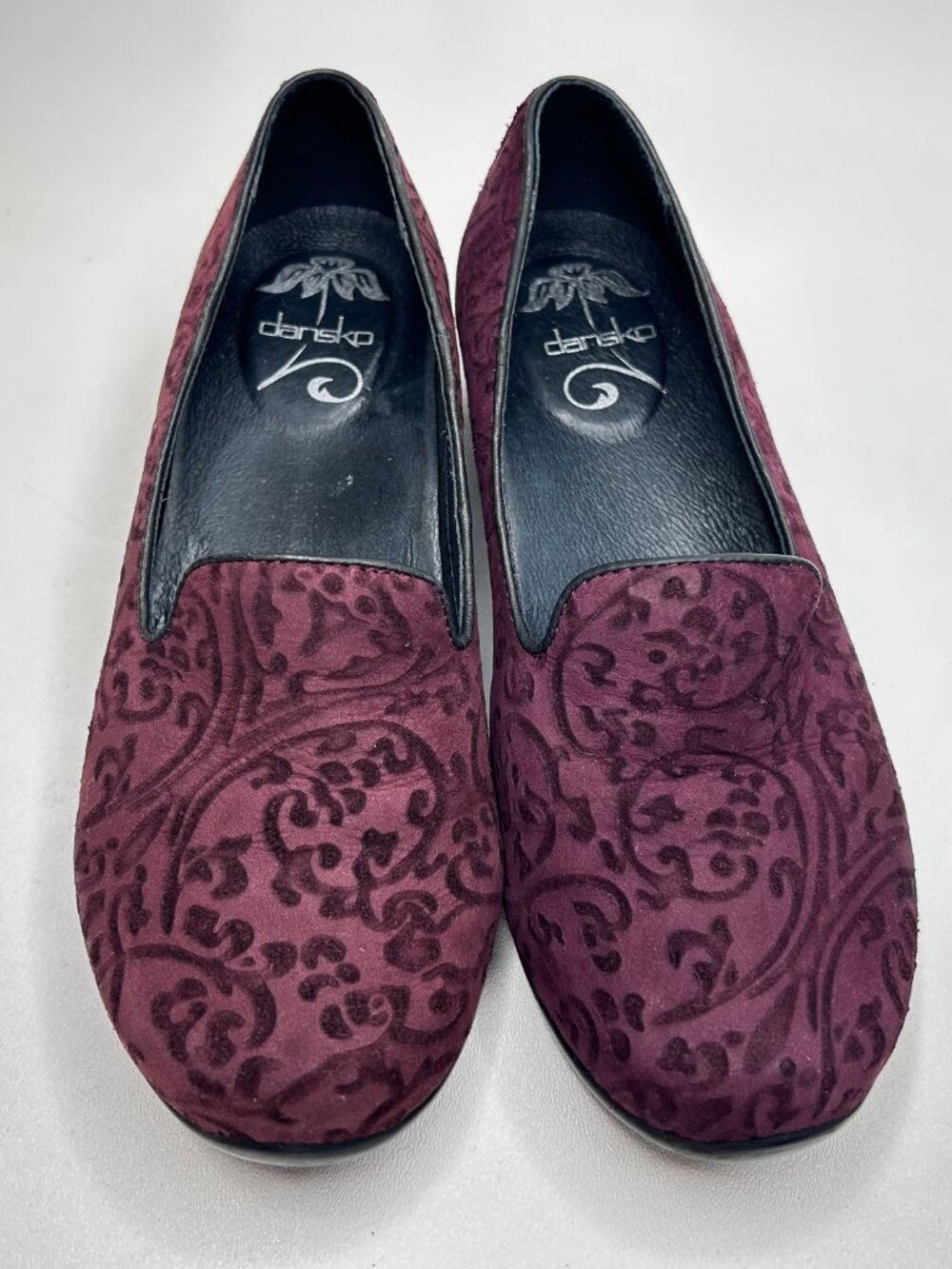DANSKO Olivia Claret Emboss Nubuck Round Toe Comfort Loafer Shoes EU 38 US 7.5 C